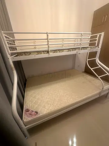 Bunk bed queen and single size with mattress