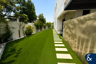 Big Corner Plot | Single Row | Upgraded | VOT