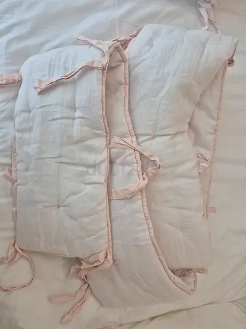 Crib linner in pink - pottery barn