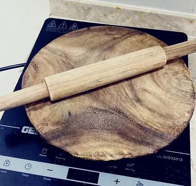 Rolling board with rolling pin