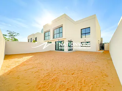 Vacant| Duplex 3Br+M |Modern Living| Prime Area