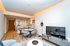 Fully furnished | Bright | Prime location