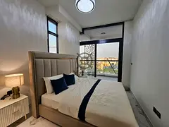 Luxury 1 BR | Fully Furnished | Community View