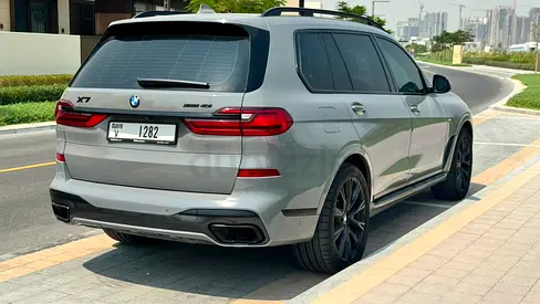 BMW X7 xDrive40i, миниатюра 3