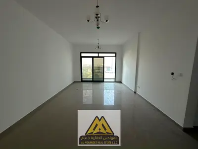 شقة غرفة وصالة للإيجار السنوي غرفة ماستر 2 حمام خزائن حائط بلكونة تكييف مركزي غاز مركزي صيانة مجانية على المالك موقف سيارة مجاني