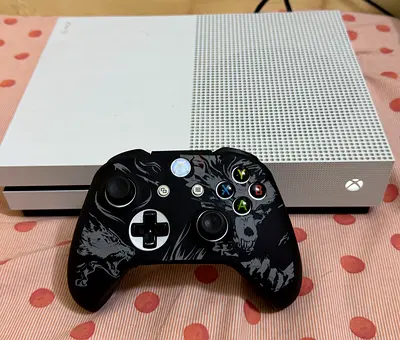 Xbox one S console in good working condition with controller 1 tb ssd
