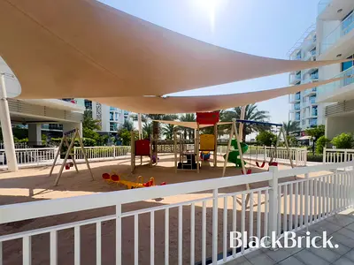 Spacious 1 BR plus Study|Unfurnished|Garden View