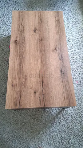 Small wooden center table - oak finish, good condition