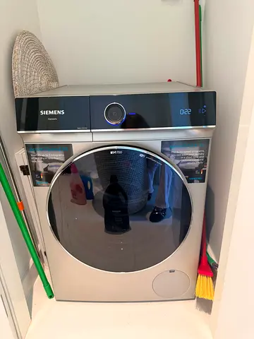 Brand new - Siemens IQ700 luxury washing mashine