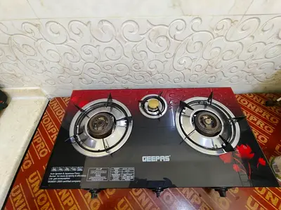 Geepas 3 Burner Glass Top Gas Stove