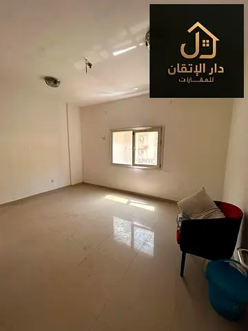 فرصة ذهبية للإيجار استديو منطقة النباعة يوجد تكيف مركزي