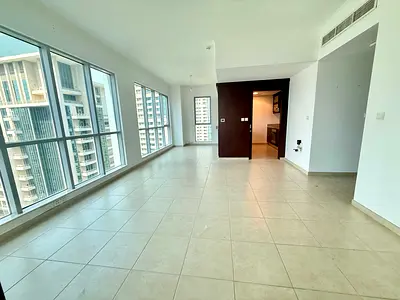 High floor | Bright and Spacious | Vacant