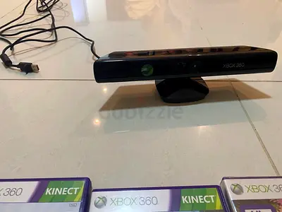 Xbox 360 Kinect sensor with Kinect games - tested working