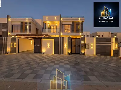 للبيع فيلا شارع وسكة فى منطقة الروضه طابقين وروف ومحلق خارجى  تملك حر السعر شامل المكيفات وقابل للتفاوض