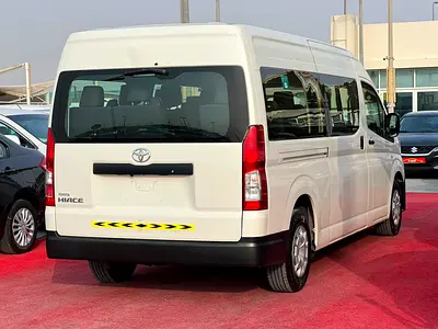 2025 Toyota HIACE — миниатюра 6