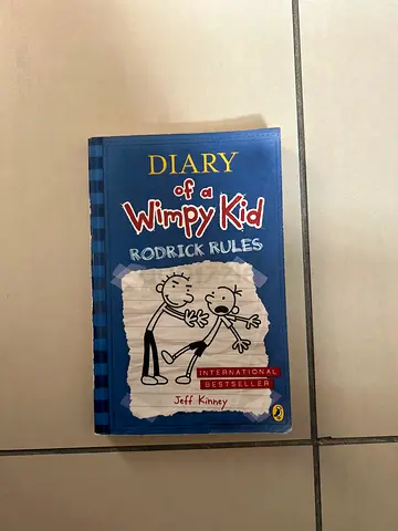 Diary of a Wimpy Kid: Rodrick Rules - Paperback
