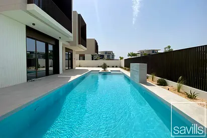Key in Hand | Swimming Pool | Flora