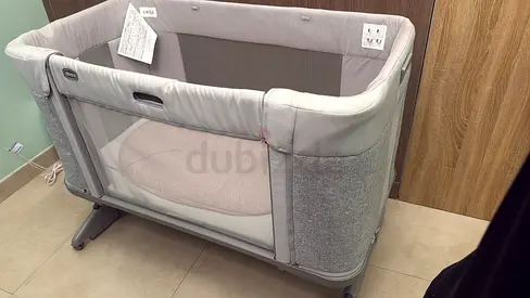 Chicco Next2Me Style Co-Sleeper Bassinet - Light Grey, Excellent Condition
