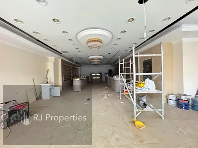 Very prime location luxury shop Business area ready to move only jest 145k