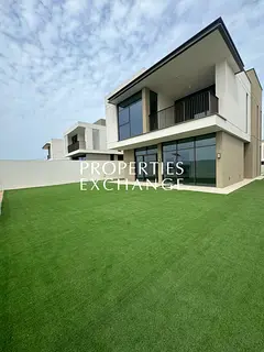 Independent Single Row | 4BHK + Maid | Elevated