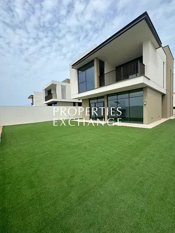 Independent Single Row | 4BHK + Maid | Elevated