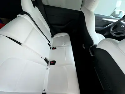 صورة مصغرة 10 لـ 2023 Tesla MODEL Y