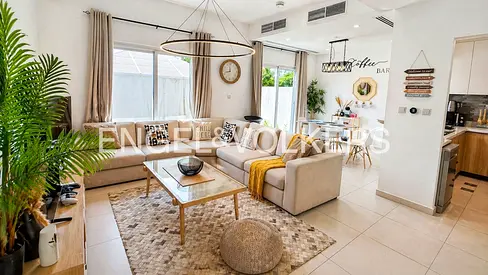 Vacant | Spacious | Fully furnished