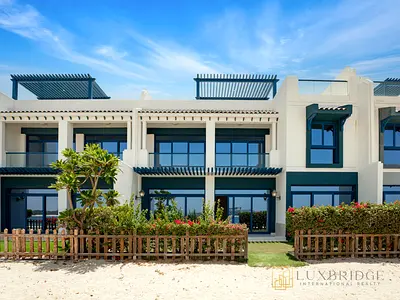 Vacant | Luxurious | Beach Access