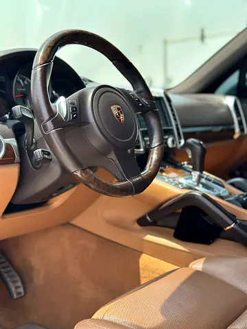 صورة 8 لـ 2014 Porsche CAYENNE