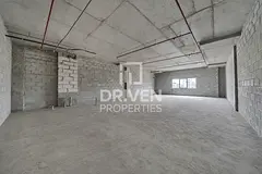 Huge Layout | Good Location | FREE Fitout Included