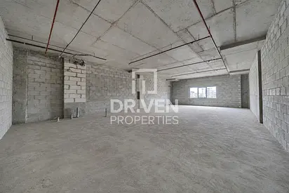Huge Layout | Good Location | FREE Fitout Included