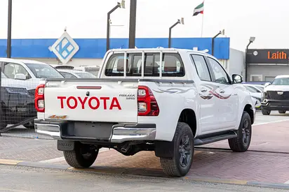 2026 Toyota HILUX 照片 4