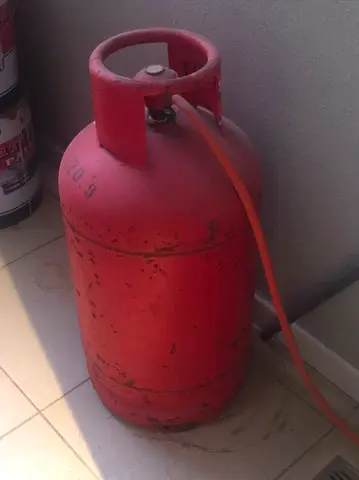 gas cylinder