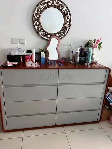 Modern white and Brown wooden Chest of Drawers suitable as an entrance piece or bedroom drawer