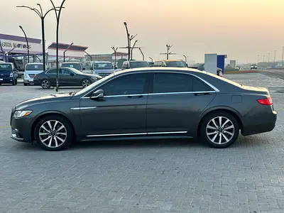 صورة 3 لـ 2018 Lincoln CONTINENTAL