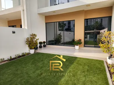 MODERN 3BR VILLA | PRIVATE GARDEN | PHOENIX, DAMAC HILLS