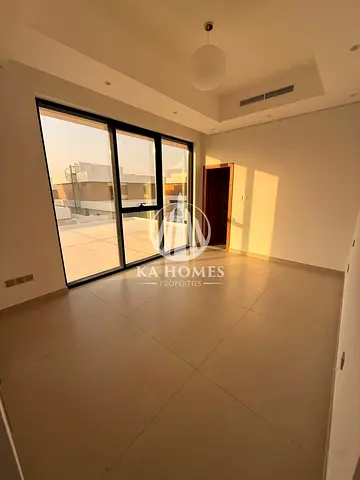 ✨ فيلا جاهزة بتصميم فاخر | 4 غرف نوم | مساحات واسعة | حديقة