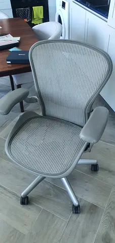 Herman Miller Aeron chair for selling.good condition