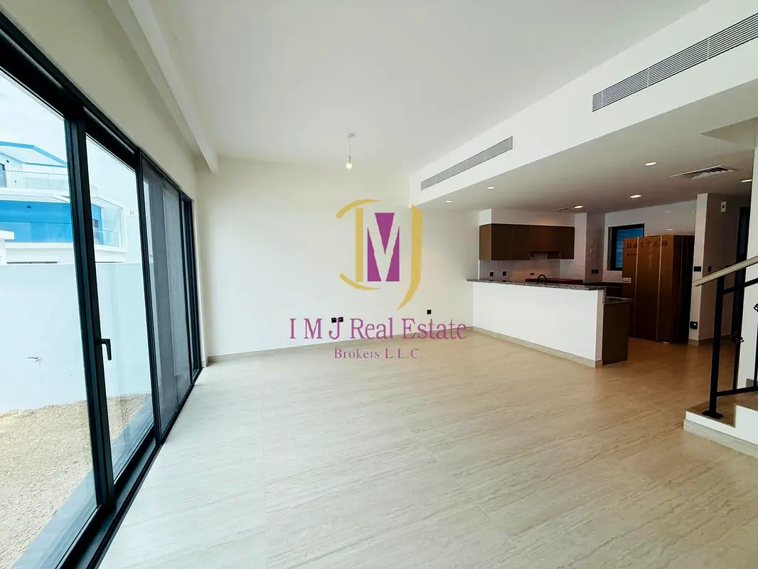 Newly Handover 4 BR | Mid Unit | Back-to-Back