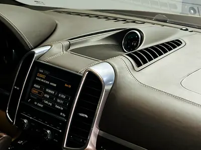 2016 Porsche CAYENNE 缩略图 13