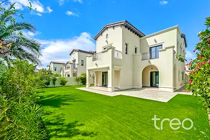Vacant | Large Landscaped Garden | Near Pool
