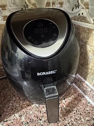 Sonashi Digital Air Fryer - Compact, Good Working Condition