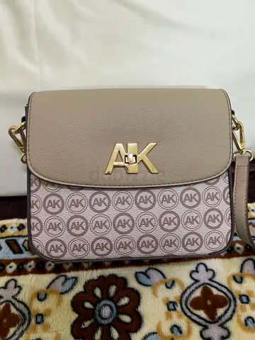 Anne klein *ORIGINAL* small crossbody bag in taupe with logo print