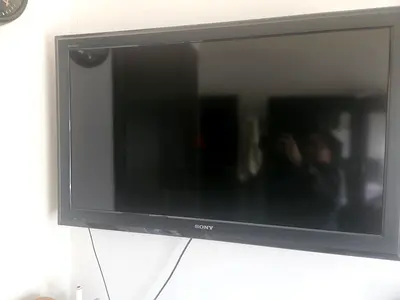 Sony 40-inch Flat Panel TV - Good Working Condition