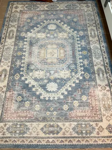 Light blue-beige traditional area rug - good condition, 160x230cm (approx)