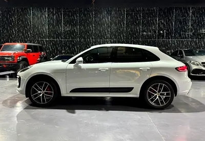 2024 Porsche MACAN photo 6