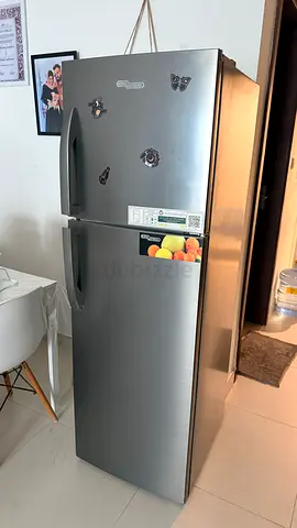 Super general fridge freezer excellent condition