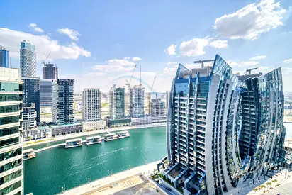CANAL VIEWS | NEAR DUBAI MALL | READY TO MOVE IN