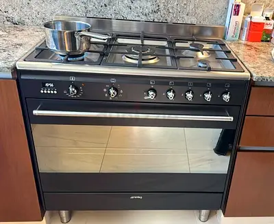 Professional Smeg 90cm Concert Anthracite Gas/Electric Cooker Black