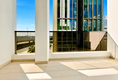 Modern 3-Bedroom | Vacant and ready to Move in